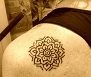 Henna Mindful Shoulder